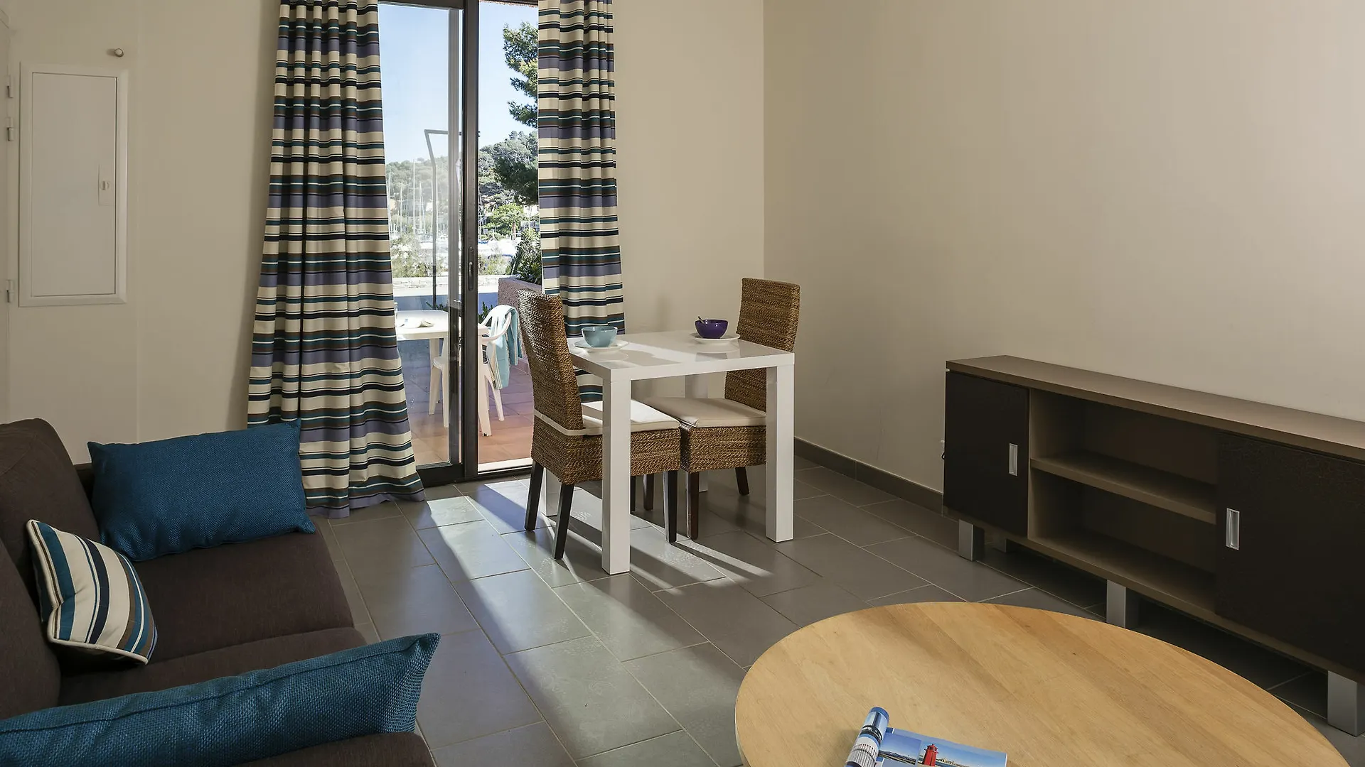Appartements Helios سيكس-فور-لو-بلاج 0*,  فرنسا