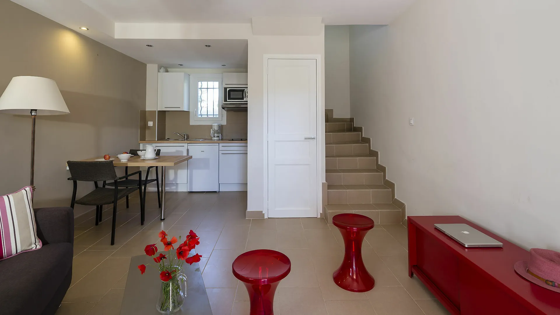 شقة Appartements Helios سيكس-فور-لو-بلاج