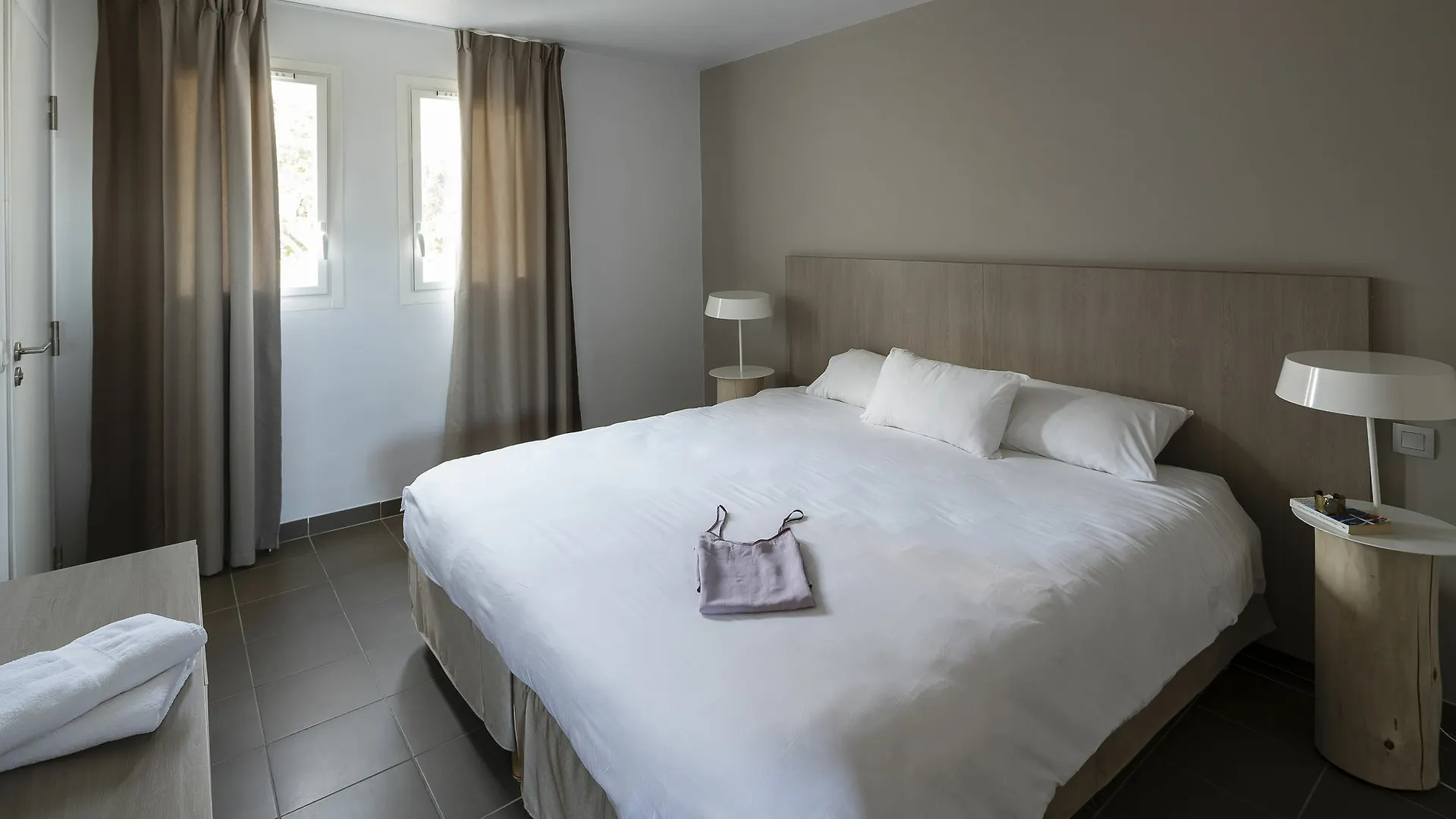 Appartements Helios سيكس-فور-لو-بلاج 0*,  فرنسا