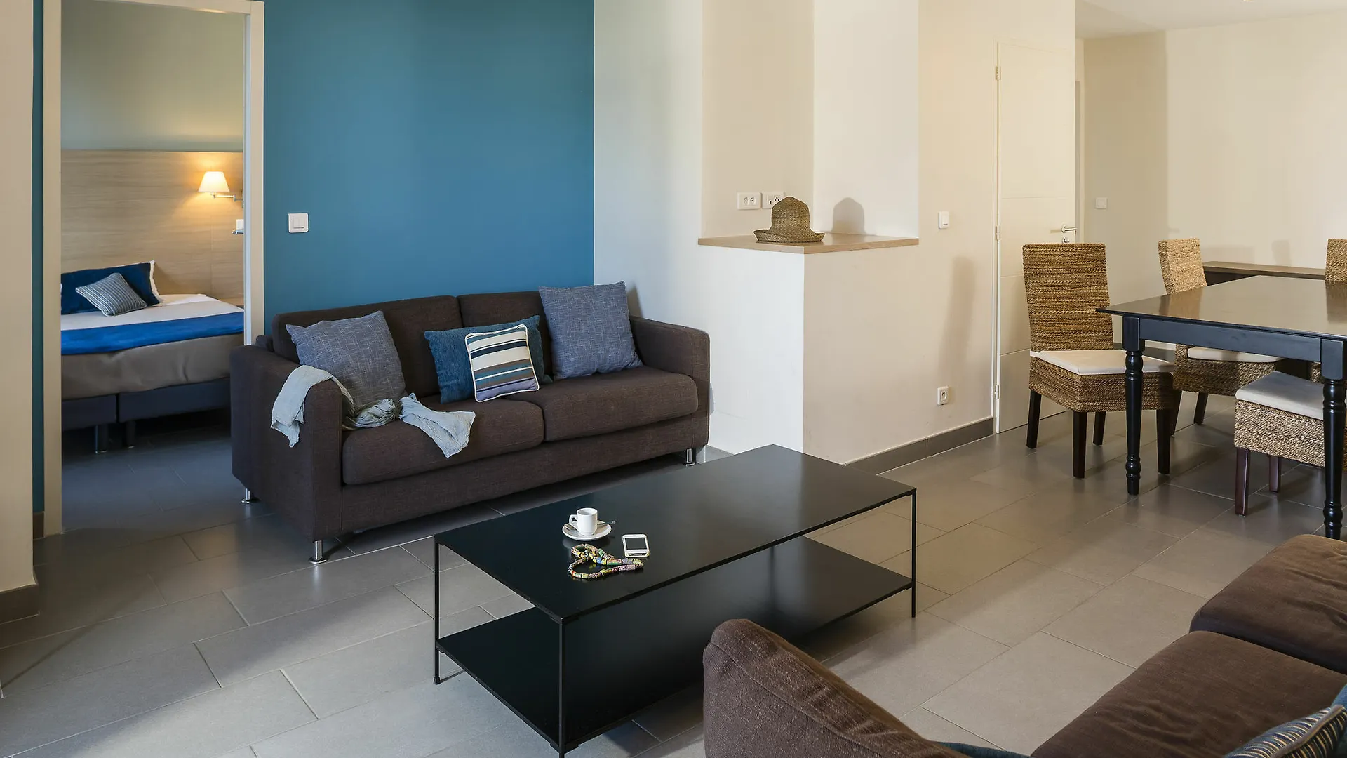 Appartements Helios سيكس-فور-لو-بلاج 0*,